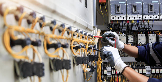 Professional Electrician technician working in Grass Lake, MI